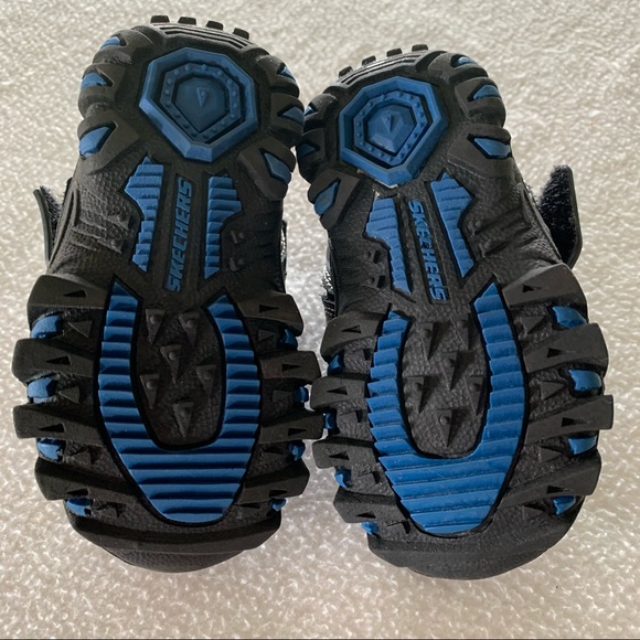 Skechers - Picture 7 of 7